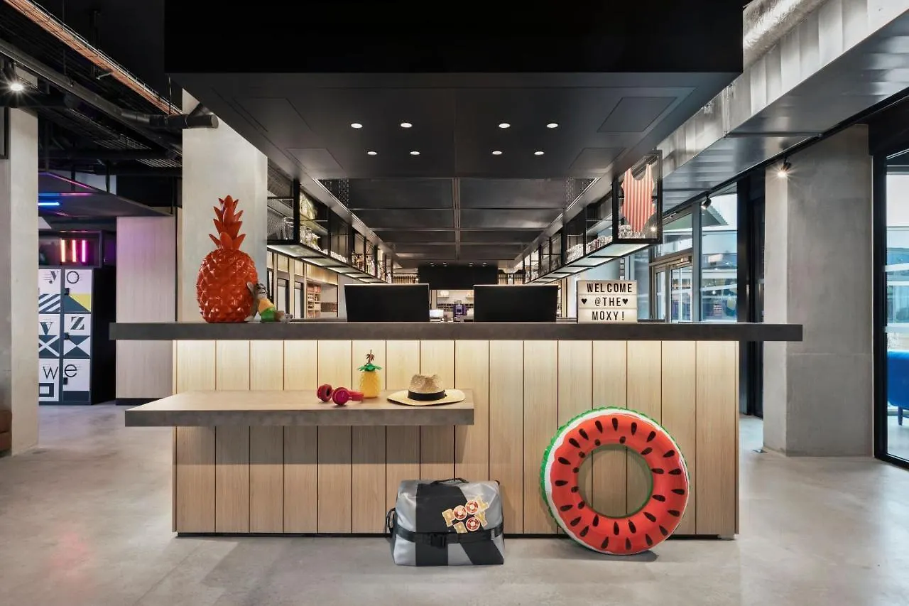 Moxy La Ciotat Hotel