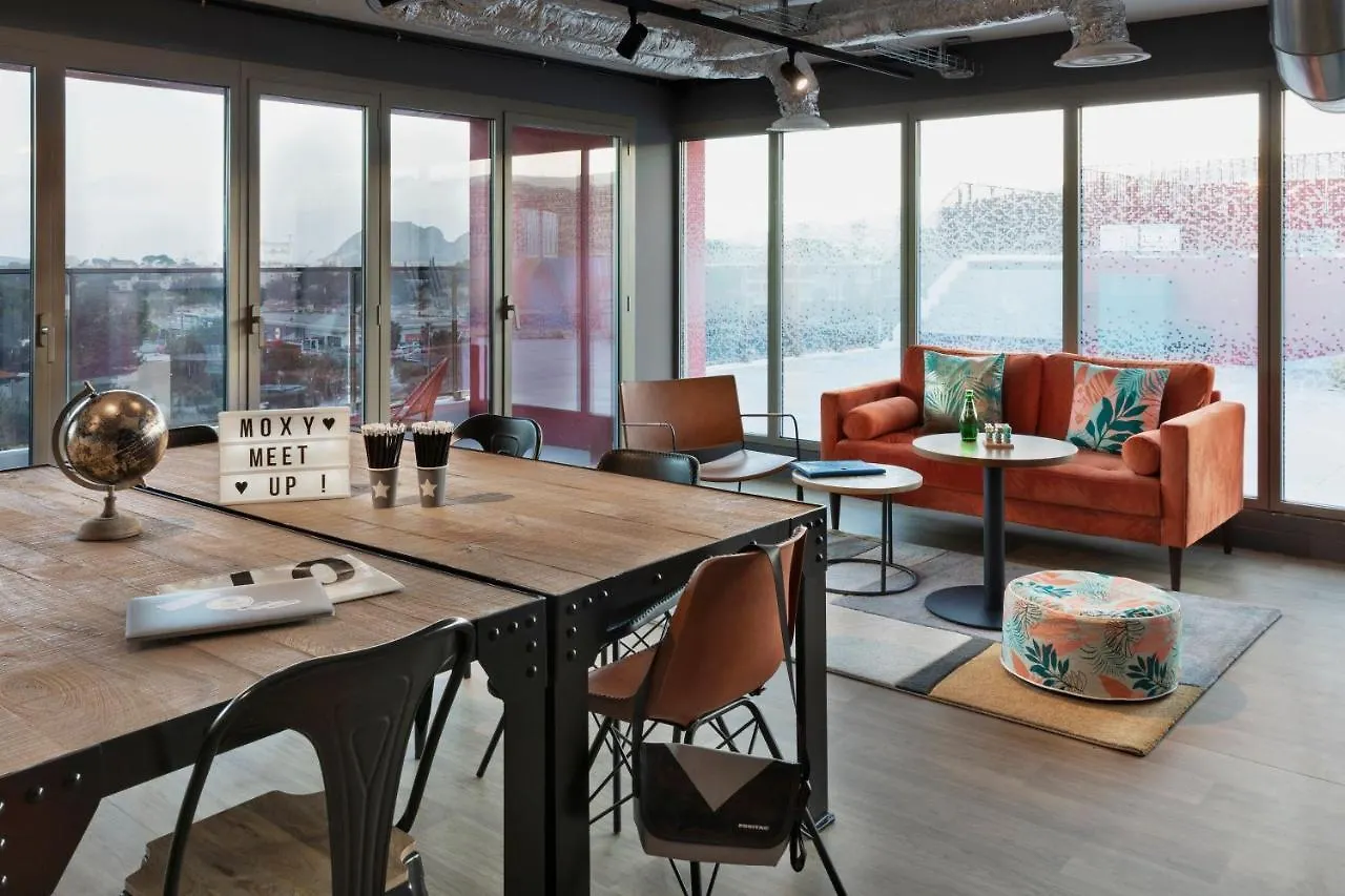 Moxy La Ciotat Hotel 3*,